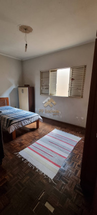 Imagem Casa com 3 Quartos à Venda, 250 m² em São Carlos