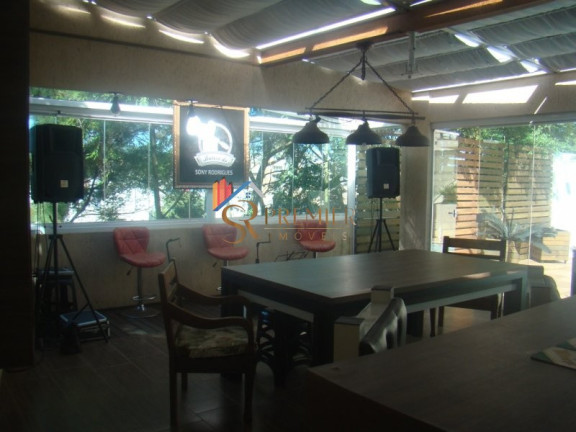 Imagem Casa com 3 Quartos à Venda, 413 m² em Itacorubi - Florianópolis Imagem Casa com 3 Quartos à Venda, 413 m² em Itacorubi - Florianópolis