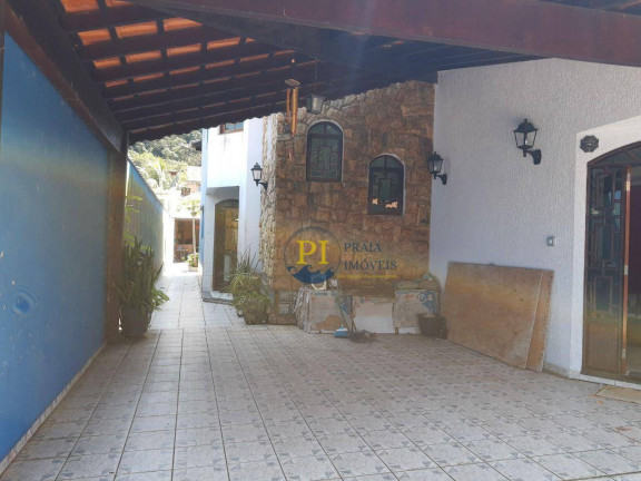 Imagem Casa com 6 Quartos à Venda, 327 m² em Canto Do Forte - Praia Grande Imagem Casa com 6 Quartos à Venda, 327 m² em Canto Do Forte - Praia Grande