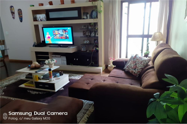 Imagem Apartamento com 3 Quartos à Venda, 126 m²