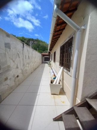 Imagem Casa com 3 Quartos à Venda, 220 m² em Piratininga - Niterói Imagem Casa com 3 Quartos à Venda, 220 m² em Piratininga - Niterói