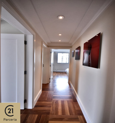 Imagem Imóvel com 3 Quartos à Venda, 181 m² em Moema - São Paulo Imagem Imóvel com 3 Quartos à Venda, 181 m² em Moema - São Paulo