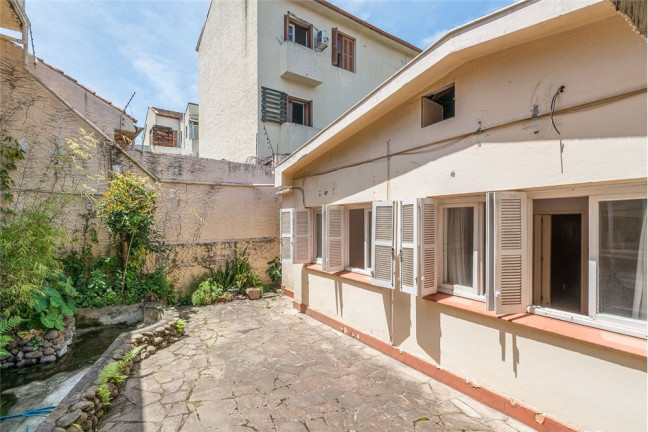 Imagem Casa com 4 Quartos à Venda,  em Petrópolis - Porto Alegre