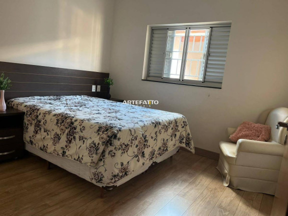 Imagem Casa com 3 Quartos à Venda, 238 m²