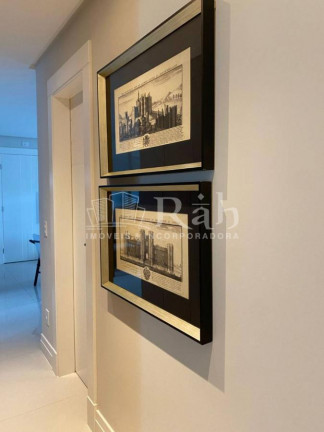 Imagem Apartamento com 3 Quartos à Venda, 297 m² em Centro - Balneário Camboriú Imagem Apartamento com 3 Quartos à Venda, 297 m² em Centro - Balneário Camboriú