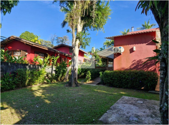 Casa com 8 Quartos à Venda, 270 m² em Camburi - São Sebastião