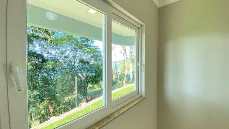 Imagem Casa de Condomínio com 3 Quartos à Venda, 337 m² em Bombinhas - Bombinhas Imagem Casa de Condomínio com 3 Quartos à Venda, 337 m² em Bombinhas - Bombinhas