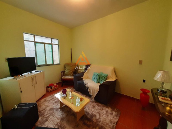 Imagem Casa com 4 Quartos à Venda, 120 m²
