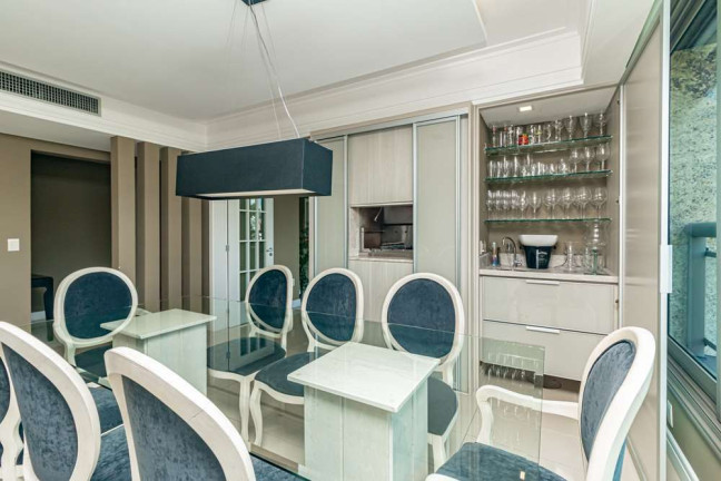 Imagem Apartamento com 4 Quartos à Venda, 262 m² em Três Figueiras - Porto Alegre
