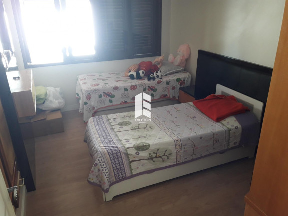 Imagem Casa com 5 Quartos à Venda, 703 m² em Duque De Caxias - Santa Maria