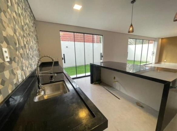 Imagem Casa com 3 Quartos à Venda, 235 m² em Setor Habitacional Arniqueira (águas Claras) - Brasília Imagem Casa com 3 Quartos à Venda, 235 m² em Setor Habitacional Arniqueira (águas Claras) - Brasília