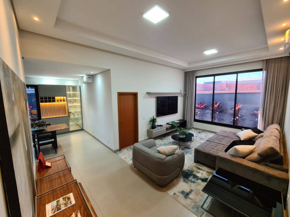 Imagem Casa com 3 Quartos à Venda, 350 m² em Bauru Imagem Casa com 3 Quartos à Venda, 350 m² em Bauru