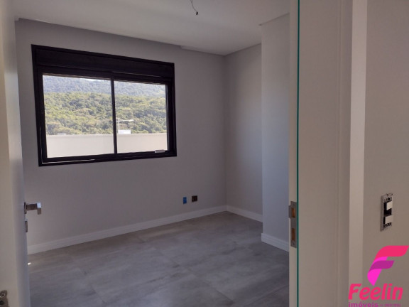 Imagem Casa com 4 Quartos à Venda, 199 m² em Rio Tavares - Florianópolis