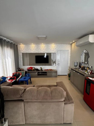 Imagem Casa com 3 Quartos à Venda, 215 m² em Jardim Califórnia - Cuiabá