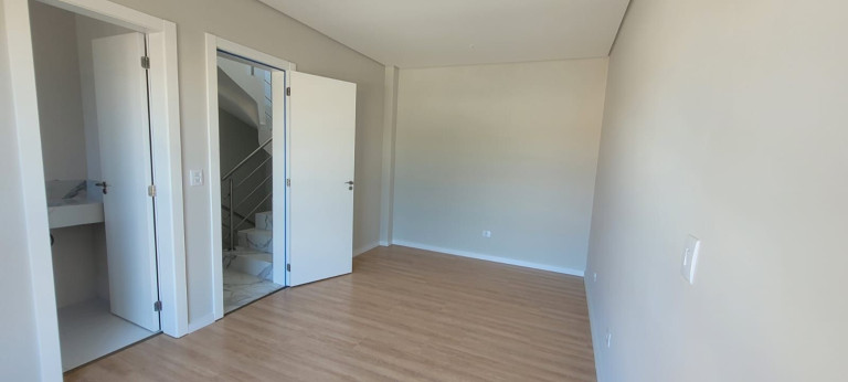 Imagem Casa com 3 Quartos à Venda, 102 m² em Cajuru - Curitiba