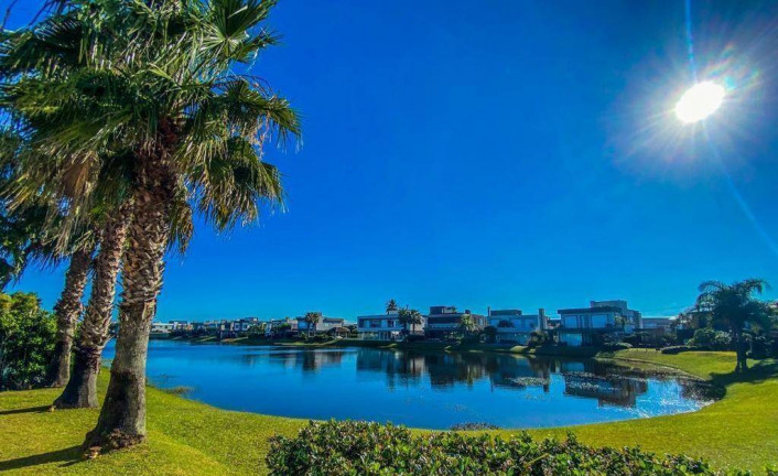Imagem Casa de Condomínio com 5 Quartos à Venda, 150 m² em Capão Da Canoa