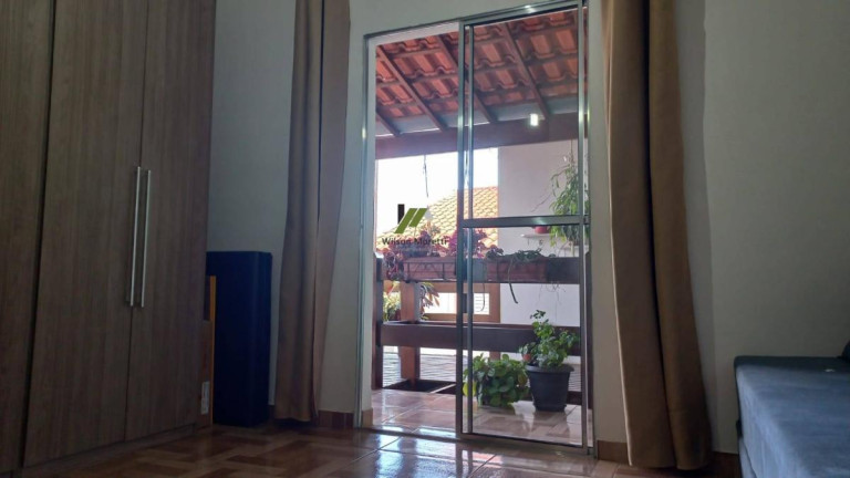 Imagem Casa de Condomínio com 2 Quartos à Venda, 80 m²
