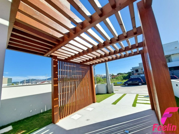 Imagem Casa com 3 Quartos à Venda, 131 m² em Campeche - Florianópolis Imagem Casa com 3 Quartos à Venda, 131 m² em Campeche - Florianópolis