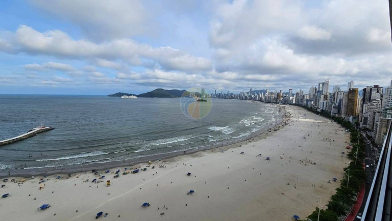 Apartamento com 3 Quartos à Venda, 256 m² em Pioneiros - Balneário Camboriú