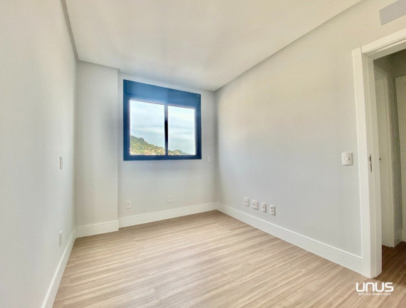 Imagem Apartamento com 3 Quartos à Venda, 213 m² em Agronômica - Florianópolis Imagem Apartamento com 3 Quartos à Venda, 213 m² em Agronômica - Florianópolis