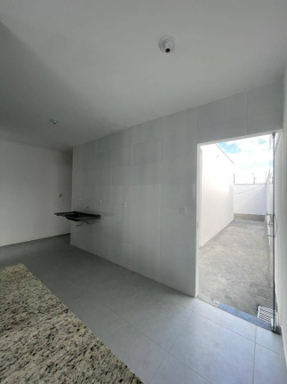 Imagem Casa com 2 Quartos à Venda, 126 m² em Feira De Santana