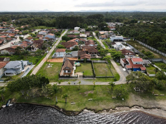 Imagem Casa à Venda, em Joinville Imagem Casa à Venda, em Joinville