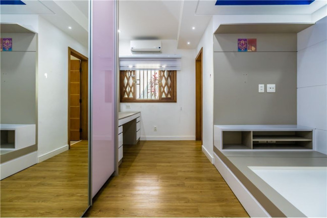 Imagem Casa com 5 Quartos à Venda,  em Vila Prudente - São Paulo
