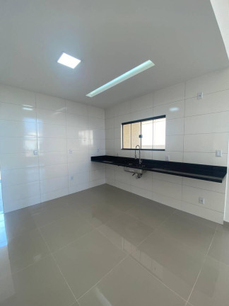 Imagem Casa com 3 Quartos à Venda,  em Cajueiros - Maricá