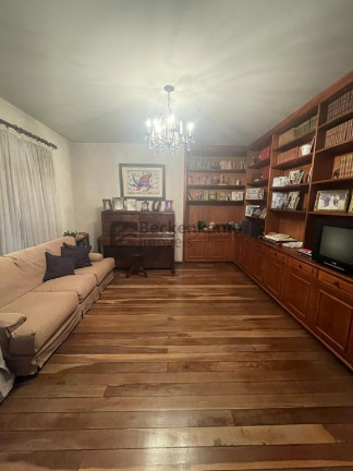 Imagem Casa com 4 Quartos à Venda, em Bela Vista - Volta Redonda Imagem Casa com 4 Quartos à Venda, em Bela Vista - Volta Redonda