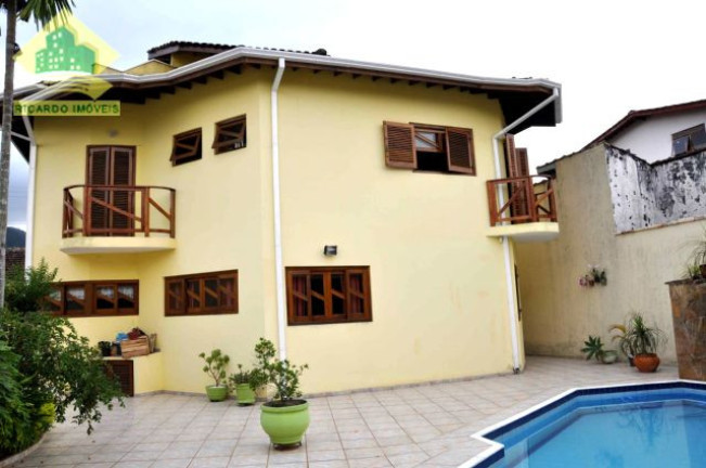 Imagem Casa com 6 Quartos à Venda, 375 m² em Centro - Ubatuba Imagem Casa com 6 Quartos à Venda, 375 m² em Centro - Ubatuba