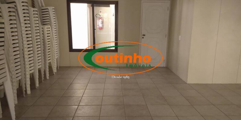 Imagem Apartamento com 3 Quartos à Venda, 144 m² em Tijuca - Rio De Janeiro Imagem Apartamento com 3 Quartos à Venda, 144 m² em Tijuca - Rio De Janeiro