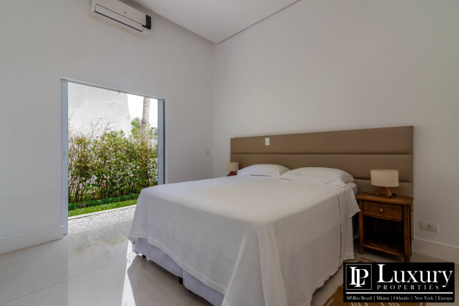 Imagem Casa de Condomínio com 4 Quartos à Venda, em Balneario Praia Do Perequê - Guarujá Imagem Casa de Condomínio com 4 Quartos à Venda, em Balneario Praia Do Perequê - Guarujá