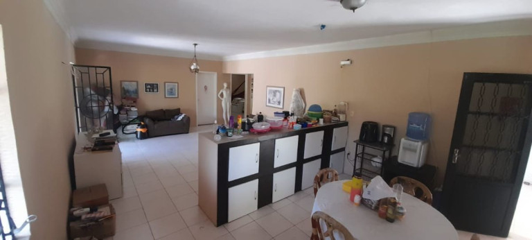 Imagem Casa com 3 Quartos à Venda, 280 m² em Pacheco - Caucaia