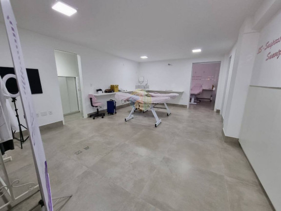 Imagem Sala Comercial à Venda, 243 m² em Pioneiros - Balneário Camboriú Imagem Sala Comercial à Venda, 243 m² em Pioneiros - Balneário Camboriú