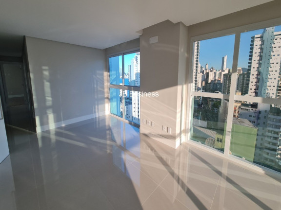 Imagem Imóvel com 4 Quartos à Venda, 140 m² em Centro - Balneário Camboriú