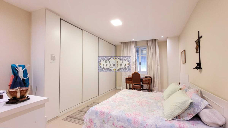 Imagem Apartamento com 3 Quartos à Venda, 170 m² em Copacabana - Rio De Janeiro Imagem Apartamento com 3 Quartos à Venda, 170 m² em Copacabana - Rio De Janeiro