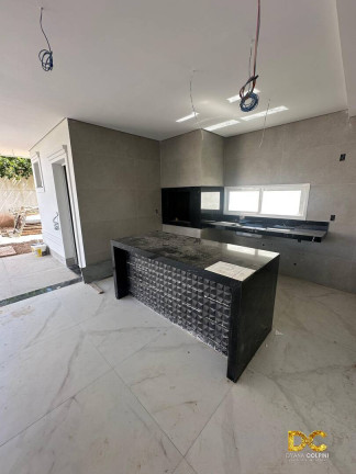 Imagem Casa de Condomínio com 4 Quartos à Venda, 393 m² em Ribeirão Do Lipa - Cuiabá