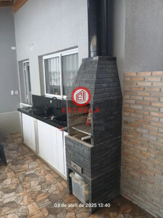 Imagem Casa com 2 Quartos à Venda, 90 m² em Centro - Jacareí Imagem Casa com 2 Quartos à Venda, 90 m² em Centro - Jacareí