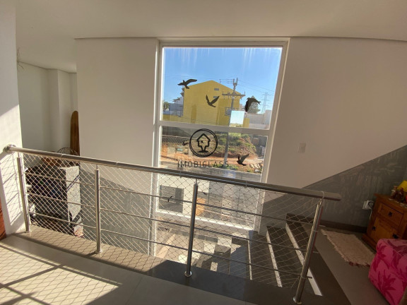 Imagem Casa com 3 Quartos à Venda, 280 m² em Alto Petrópolis - Porto Alegre Imagem Casa com 3 Quartos à Venda, 280 m² em Alto Petrópolis - Porto Alegre