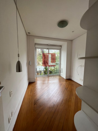 Imagem Casa com 3 Quartos à Venda, 337 m² em Jardim Paulista - São Paulo Imagem Casa com 3 Quartos à Venda, 337 m² em Jardim Paulista - São Paulo