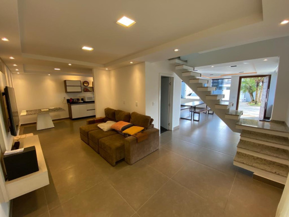 Imagem Casa com 4 Quartos à Venda, 202 m² em Bom Retiro - Joinville