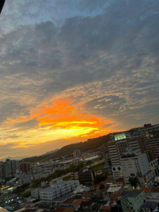 Imagem Apartamento com 2 Quartos à Venda, 77 m² em Barreiros - São José