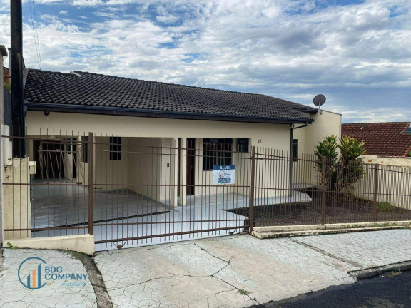 Casa com 3 Quartos para Alugar, 160 m² em Centro - Irati