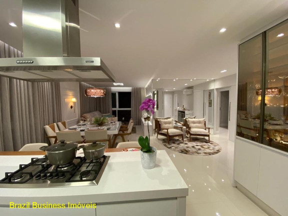 Imagem Imóvel com 3 Quartos à Venda, 127 m² em Centro - Balneário Camboriú