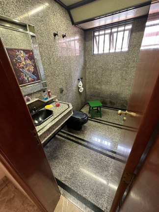 Imagem Sobrado com 5 Quartos para Alugar, 700 m² em Quilombo - Cuiabá