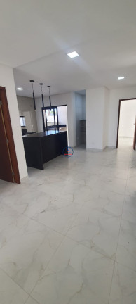 Imagem Casa com 3 Quartos para Alugar ou Temporada, 140 m² em Cajupiranga - Parnamirim
