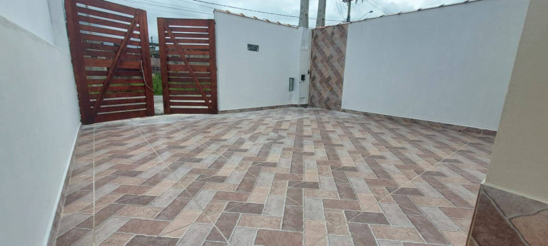 Imagem Casa com 2 Quartos à Venda, 60 m² em Jardim Leonor - Mongaguá Imagem Casa com 2 Quartos à Venda, 60 m² em Jardim Leonor - Mongaguá