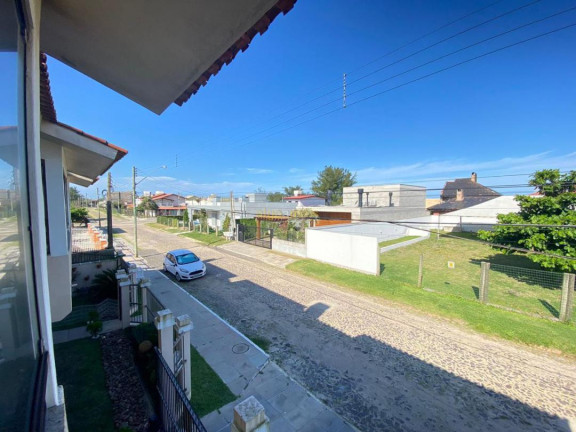 Imagem Imóvel com 3 Quartos à Venda, 145 m² em Centro - Xangri-lá