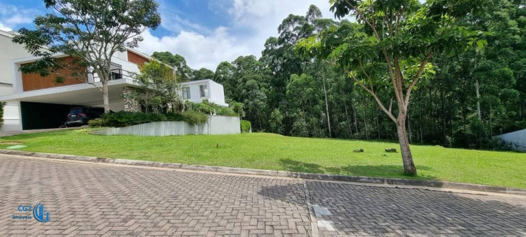 Terreno à Venda, 589 m² em Tamboré - Santana De Parnaíba