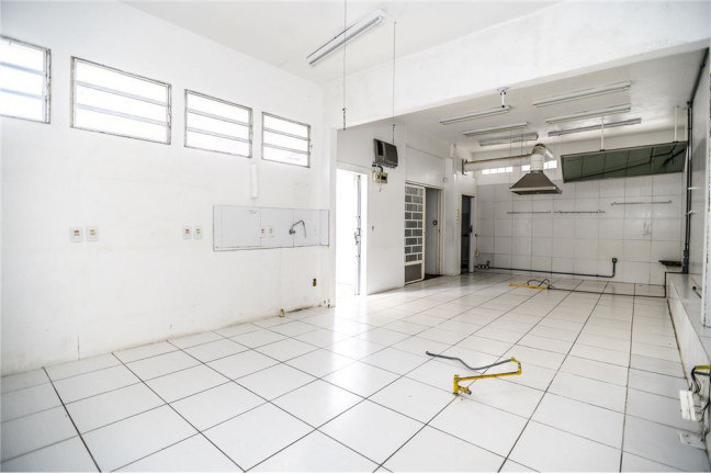 Imagem Casa com 6 Quartos à Venda, em Passo Da Areia - Porto Alegre Imagem Casa com 6 Quartos à Venda, em Passo Da Areia - Porto Alegre